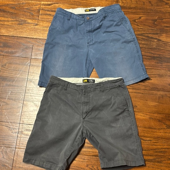 2 Pairs Lee Men's Shorts 1 Pair Blue 1 Pair Gray Size 33 - Picture 1 of 6